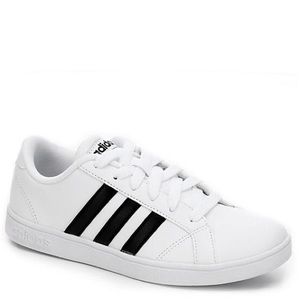 NWT Adidas Classic Baseline Sneakers